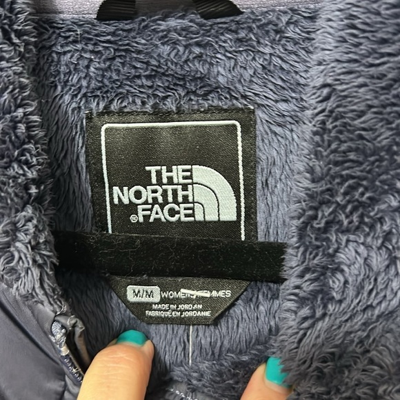 The North Face Women's Light Fury Dark Purple Jacket ~Medium - Picture 2 of 5